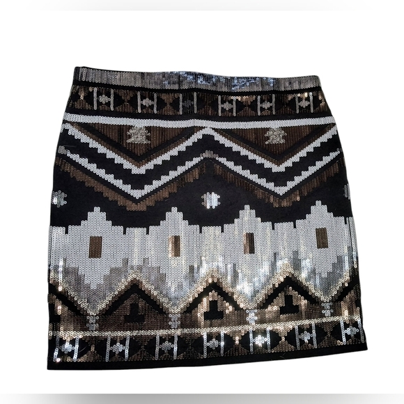 Express Black and White Sequin Metallic Aztec Tribal Stretchy Mini Skirt M NWT - Picture 1 of 9
